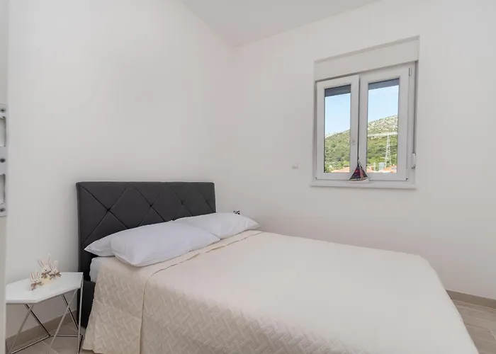 Pjer Apartman Trogir